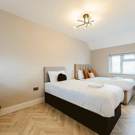 West Drayton Self Contained Studios